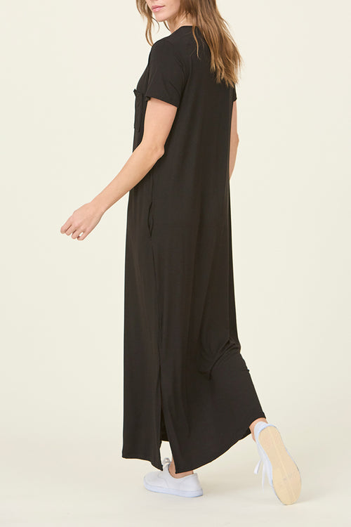Classy and Elegant T-Shirt Maxi Dresses at Zaynoona Classy and Elegant T-Shirt Maxi Dresses at Zaynoona